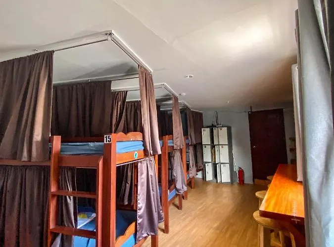 West Coast House Hotel