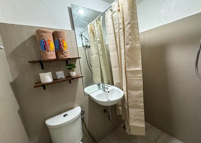 West Coast House 5*