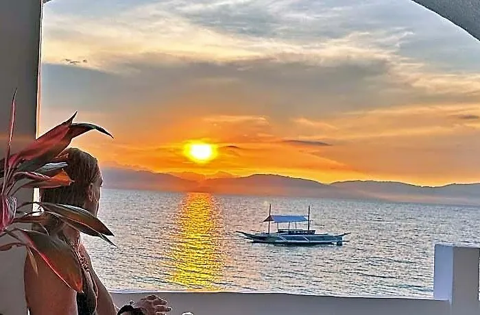 West Coast House Hotel Cebu