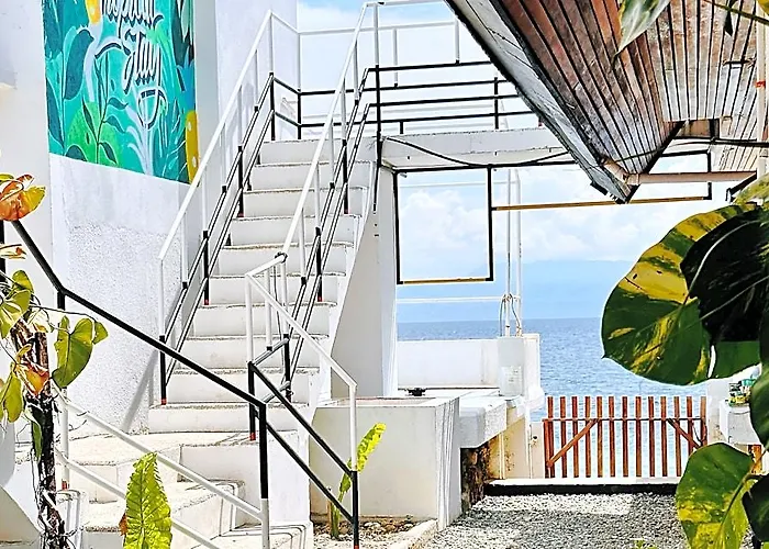 West Coast House