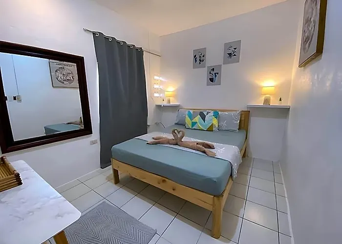 West Coast House Hotel Cebu Stadt