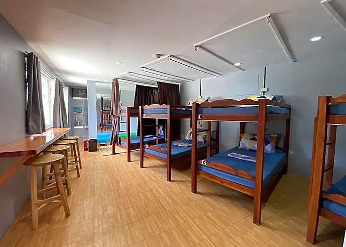 West Coast House 5* Cebu