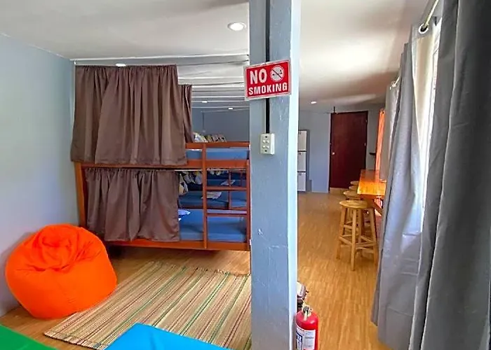 West Coast House 5*