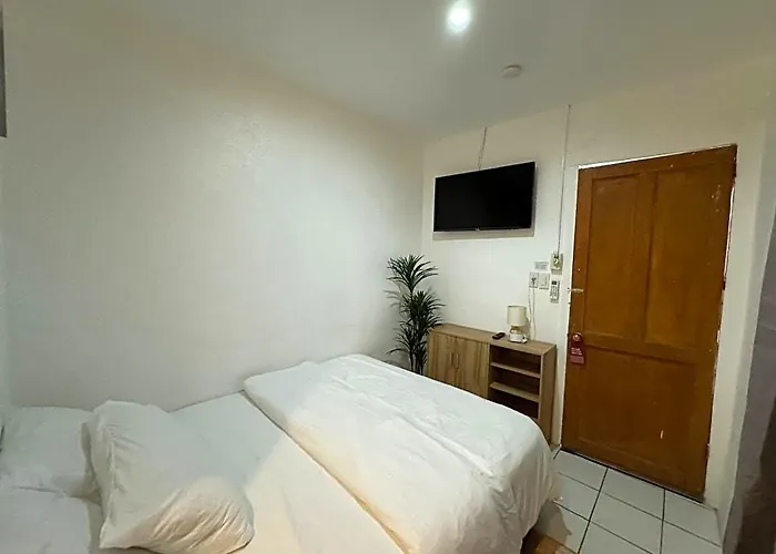 West Coast House Cebu Stadt